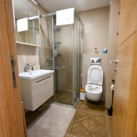 Retreat Wellness & *